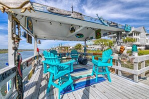 Property grounds - Murray's Inlet Shack - Four Bedroom, Three 1/5 Bath with huge private pool (Garden City Beach)