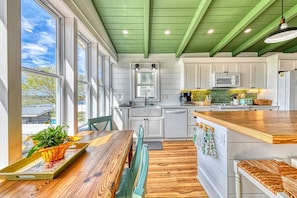 Fridge, microwave, oven, stovetop - Murray's Inlet Shack - Four Bedroom, Three 1/5 Bath with huge private pool (Garden City Beach)