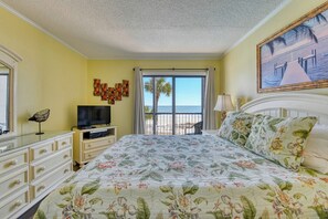 Room - Ocean Cove 102 - Three Bedroom, Two 1/2 Bath Oceanfront Condo (Garden City Beach)