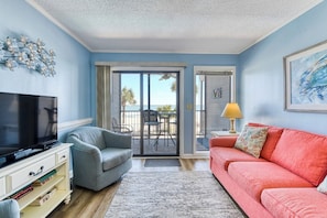 Living area - Ocean Cove 102 - Three Bedroom, Two 1/2 Bath Oceanfront Condo (Garden City Beach)
