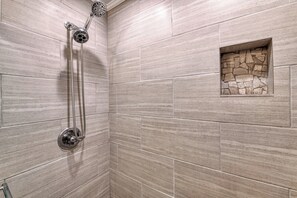 Douche, serviettes fournies