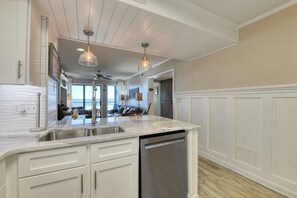 Private kitchen - Ocean Cove 106 - Three Bedroom, Two 1/2 Bath Oceanfront Condo (Garden City Beach)