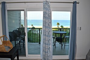 Interior - Emerald Isle 509 by Alicia Hollis Rentals FREE TICKETS! $300/Day (Fort Walton Beach)