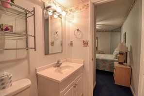 Shower, towels - Royal Garden Resort 1212 - Two Bedroom, Two Bath Oceanfront Condo (Garden City Beach)