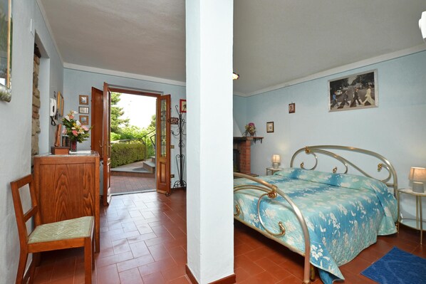Villa familiar, 6 habitaciones, junto a la montaña (Villa Medicina) | 6 habitaciones, tabla de planchar con plancha y wifi gratis 