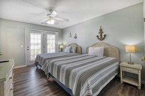 7 quartos, ferros/tábuas de passar roupa, Wi-Fi, roupa de cama