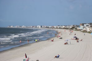Beach nearby - Southern Comfort - Seven Bedroom Second Row Home with Ocean Views (Garden City Beach)