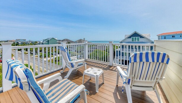 Property grounds - Sea Forever - Five Bedroom, Five 1/2 Bath Channel Front with Private Pool (Garden City Beach)