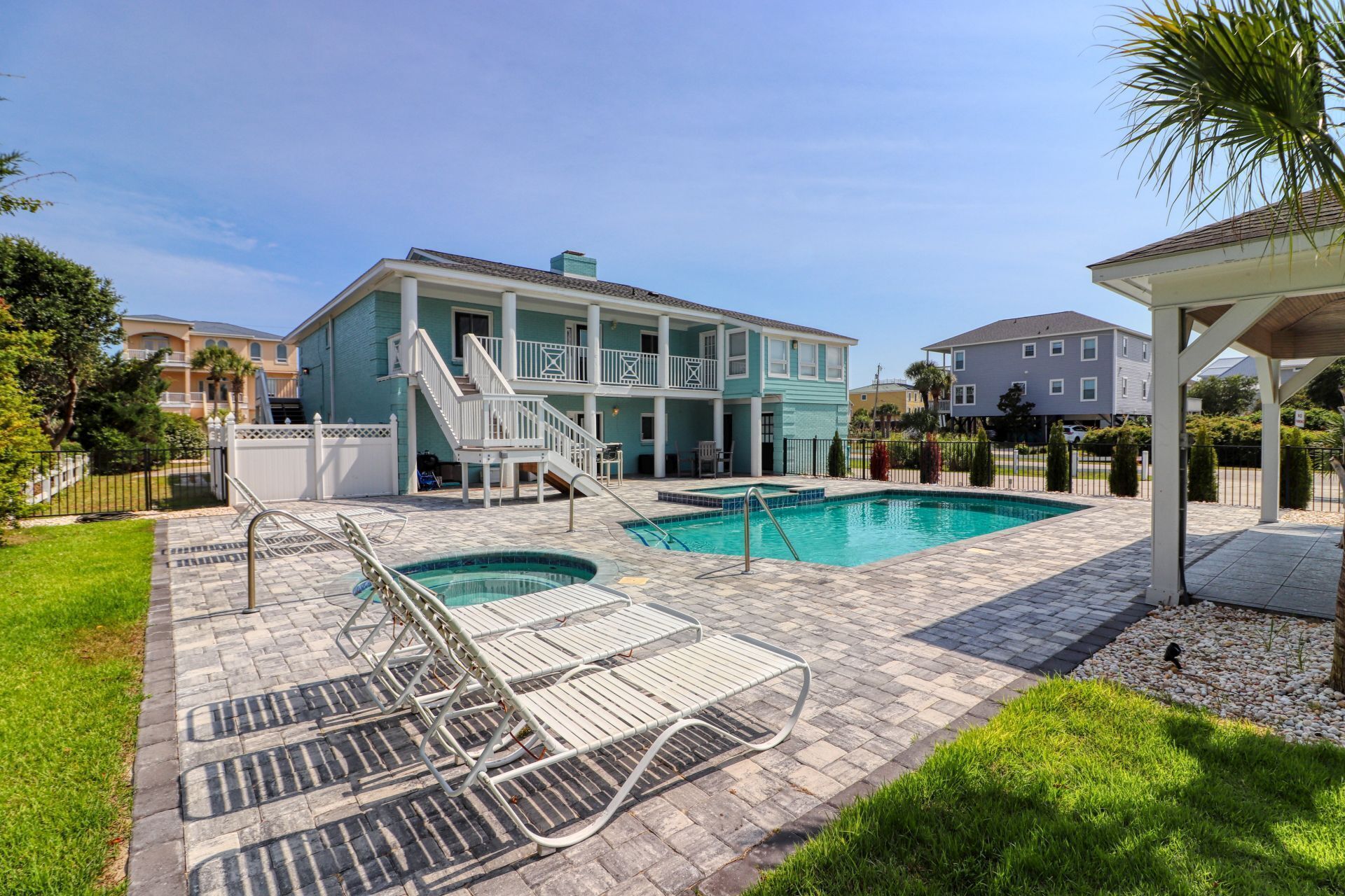 Een verwarmd zwembad