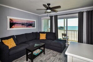Living area - Duneside III 304, Oceanfront Condo close to Garden City Pier (Garden City Beach)