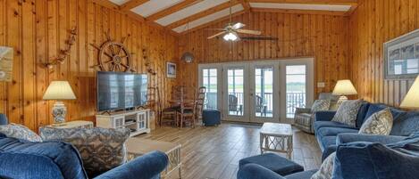 Smart TV, DVD player