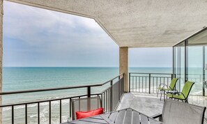 Property grounds - Surfmaster 907 Oceanfront Condo with Great Views, Private Balcony and Wi-Fi (Garden City Beach)