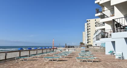 Royal Garden Resort 906 - Two Bedroom, Two Bath Oceanfront Condo