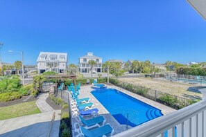 Et oppvarmet basseng