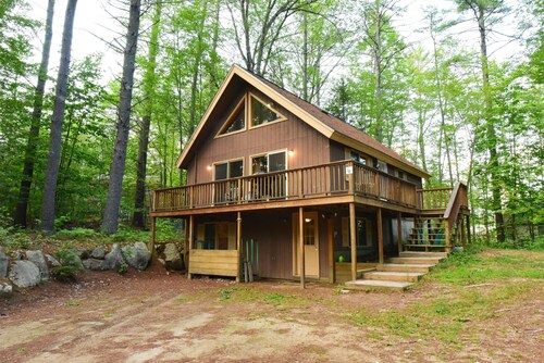 3 Bedroom, 2 Bath Pet Friendly Rental with Sleeping for 10 People