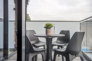 ซิตี้อพาร์ทเมนท์, ห้องน้ำในตัว, วิวเมือง (Apt 4 - Minster view) | วิวระเบียง
