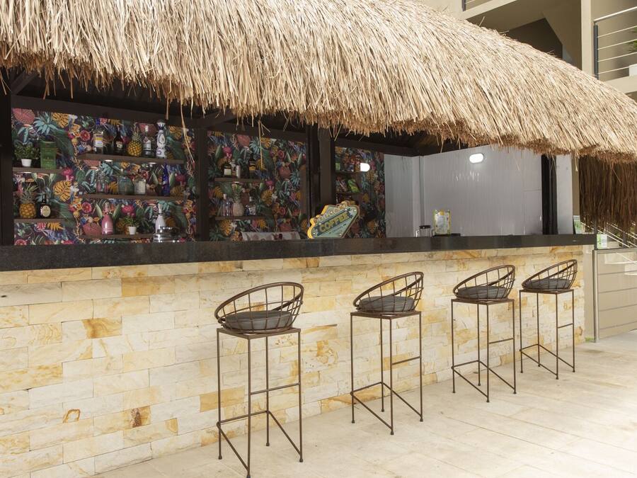 Poolside bar