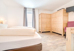 3 chambres, fer et planche Ă repasser, Wi-Fi gratuit