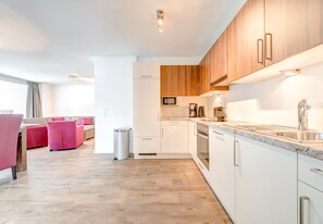 Fridge, microwave, oven, dishwasher