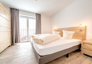 2 bedrooms, iron/ironing board, free WiFi