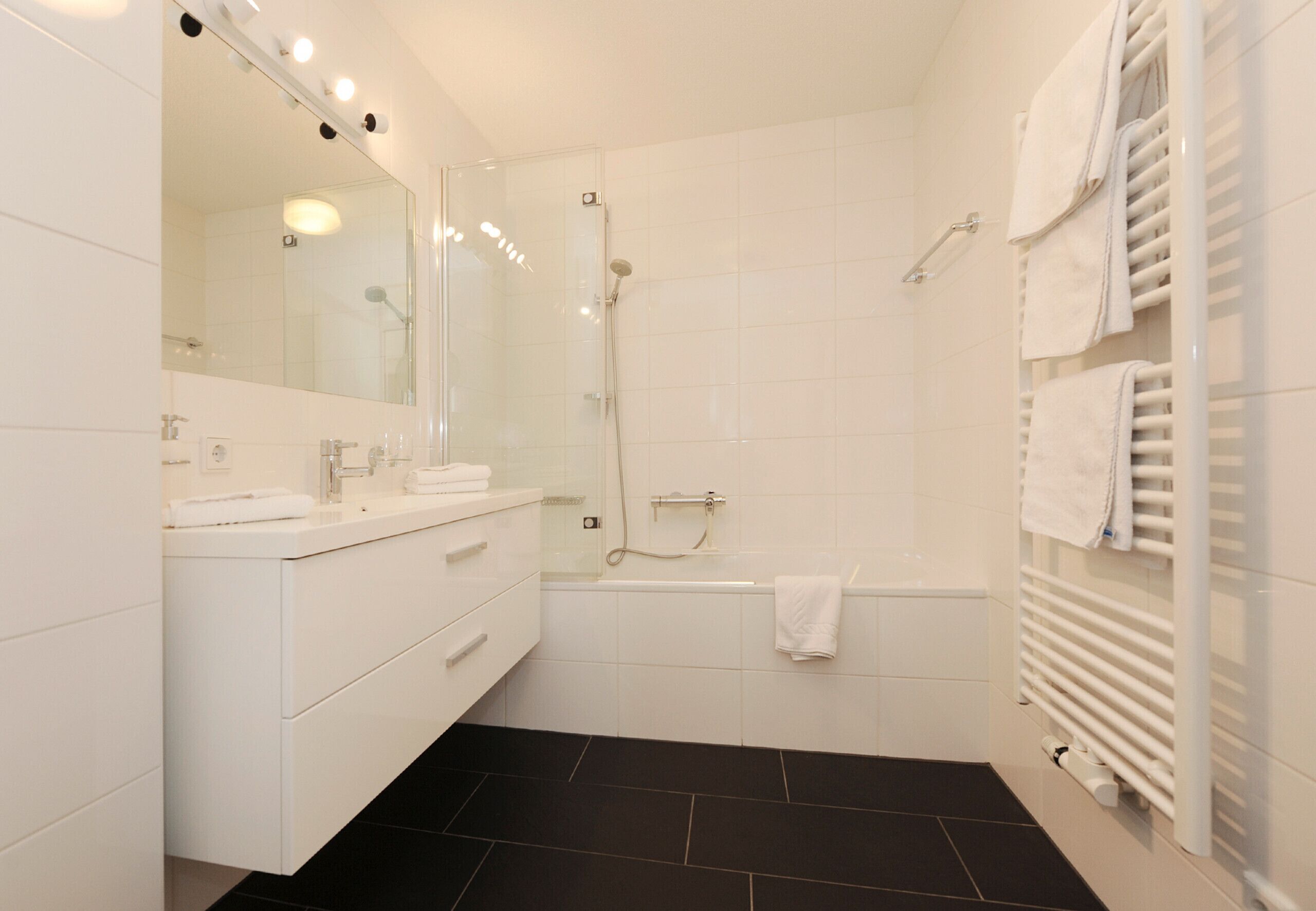 Bathtub, hair dryer