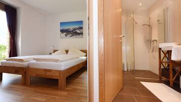 2 Schlafzimmer, Bügeleisen/Bügelbrett, kostenloses WLAN