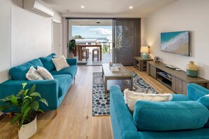 Fernseher, Netflix, Bücher, Streaming-Dienste