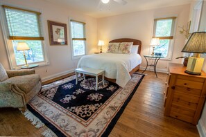 5 soverom, skrivebord og wi-fi (inkludert)