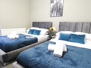 Business House | 3 bedrooms, individually decorated, travel cot, free WiFi