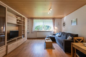 Unclassified image, 3 of 36, button