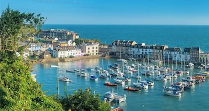 The Grand Harbour Hotel