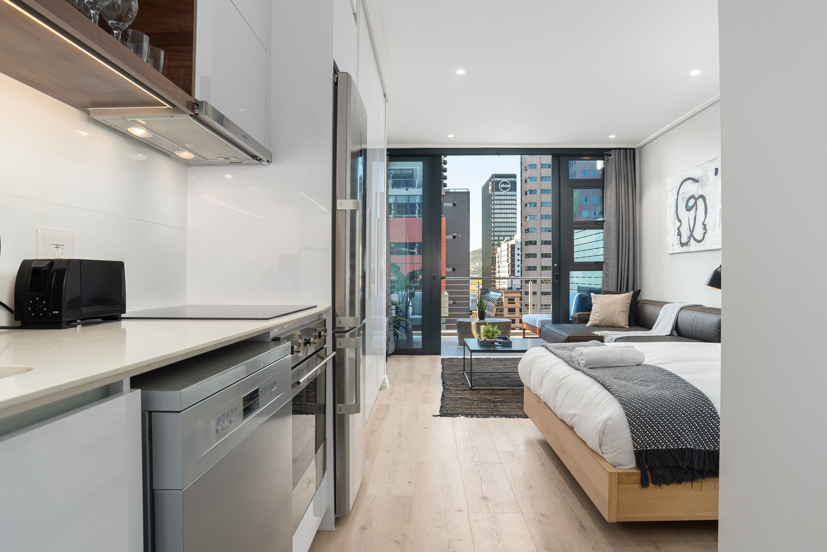 1 slaapkamer, een strijkplank/strijkijzer, wifi, beddengoed