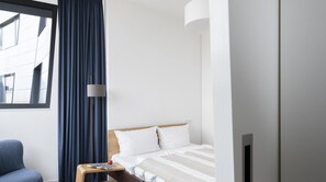 1 bedroom, iron/ironing board - Plum Guide - The Space Age (Berlin)