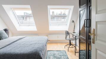 2 bedrooms, iron/ironing board