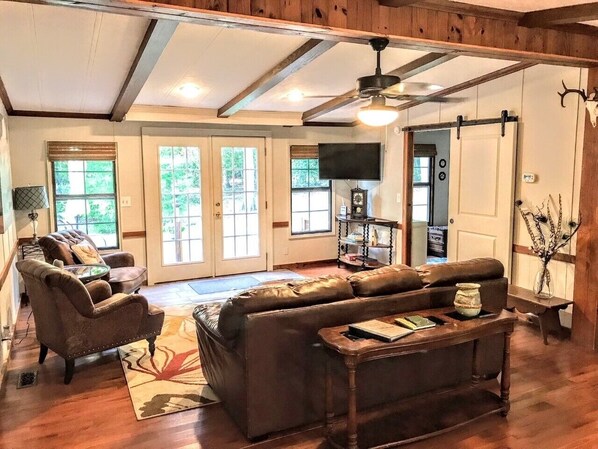 Smart TV - A Charming Country Cottage Nestled in the Woods (Hopkins)