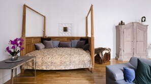 1 slaapkamer, een strijkplank/strijkijzer