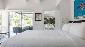 3 habitaciones y tabla de planchar con plancha 