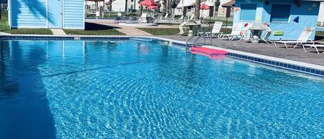 屋外プール、温水プール