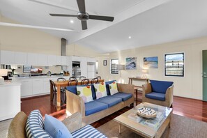 Interior - Ideal family holiday home positioned in popular central Point Lookout (Point Lookout)