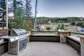 Property grounds - 607 Deer Valley Drive: 5 BR / 6 BA condo in Deer Valley, Sleeps 11 (Deer Valley)