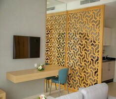 Studio, 1 Bedroom | Minibar, in-room safe, desk, laptop workspace