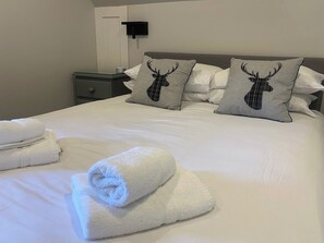 3 habitaciones, wifi gratis y ropa de cama