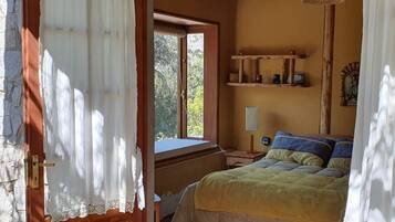 3 bedrooms, iron/ironing board, travel cot, WiFi