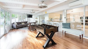 Games room - Plum Guide - Roaring Water (Phoenix)