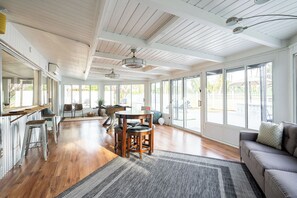 Interior - Plum Guide - Roaring Water (Phoenix)