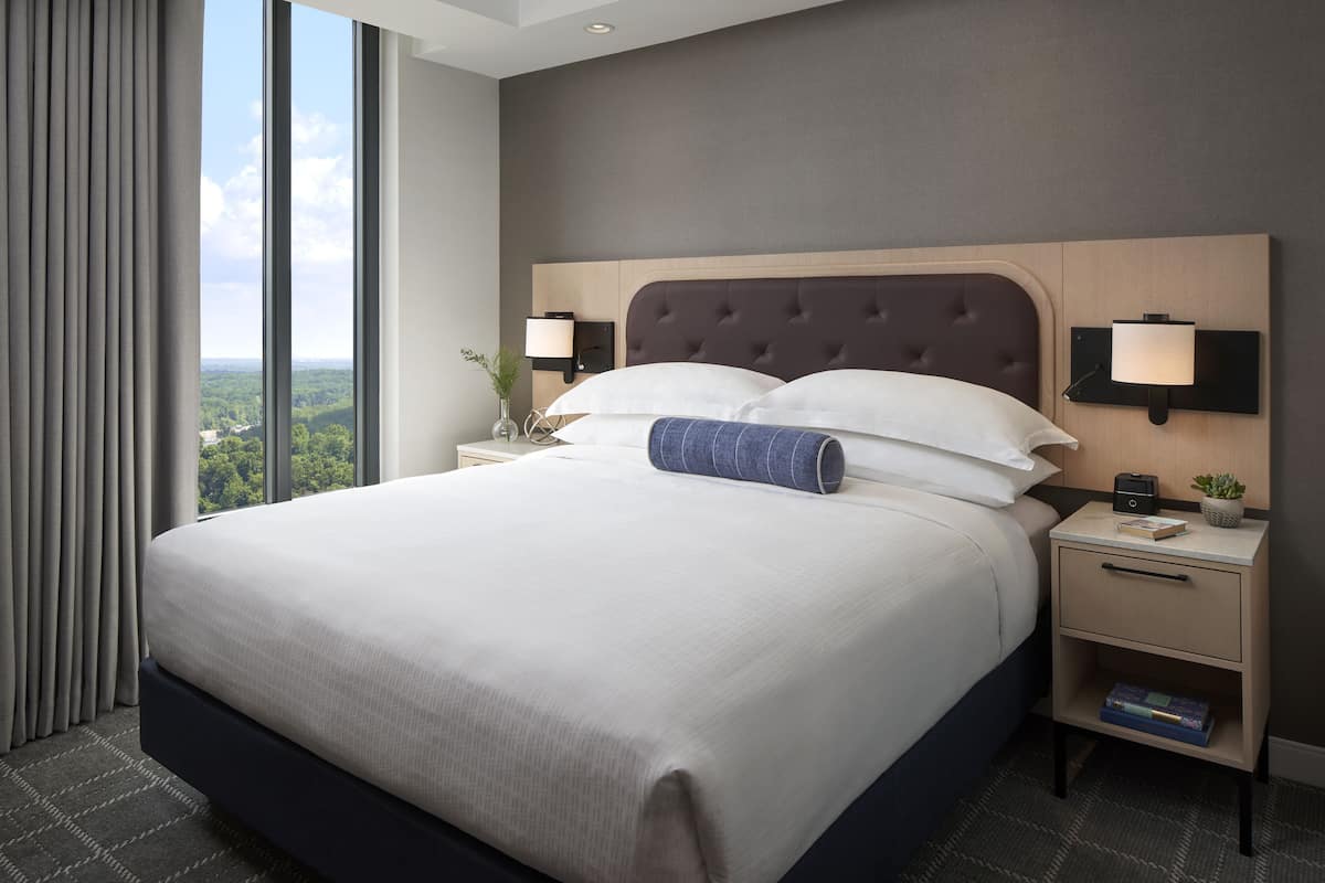 Frette Italian sheets, premium bedding, pillow-top beds, in-room safe