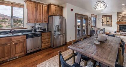 Plum Guide - Alpine Glow