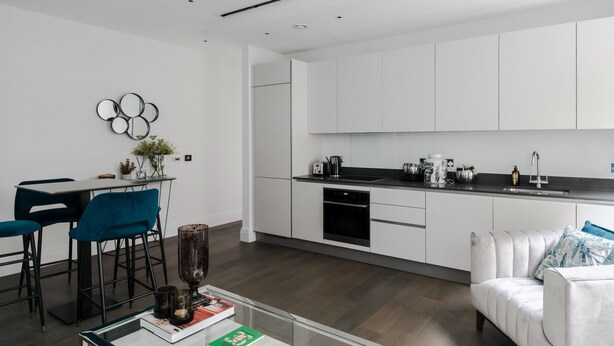 Interior - Plum Guide - Ocean Chance (London)