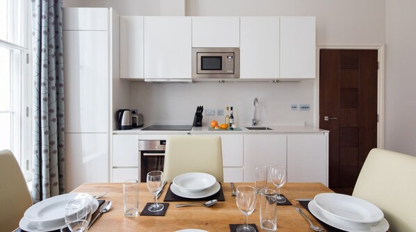 Microwave, dishwasher
