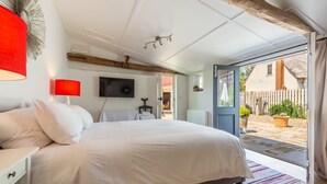 4 chambres, fer et planche à repasser